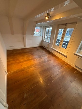 Medium property photo - Warmoesstraat 60-3, 1012 JG Amsterdam
